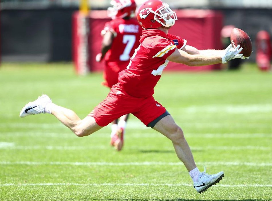 Bj Kissel On Twitter One Of The Takeaways From Saturday S Chiefs Minicamp Practice It Was A Good Day For Gehrigdieter And 65tptphotog For Nailing These Photos Https T Co Jipxqkloxh