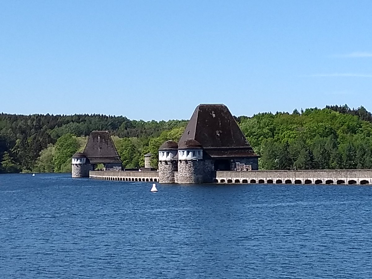 WarwalkerUpdate's tweet image. Mohne Dam, Germany, breached by the "bouncing bombs" of 617 Squadron RAF led by Wing Commander Guy Gibson, 17 May 1943