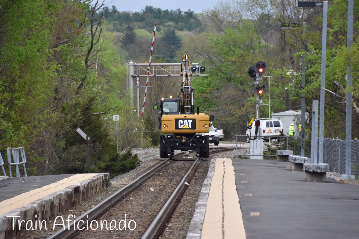 railaficionado's tweet photo. PTC work continues on the MBTA Franklin Line. Here are photos from 495/Forge Park #MBTA Station.
#franklin #trains #ptc #mow #trackwork #forgepark #massachusetts #massdot https://t.co/uCXsHtdzlq