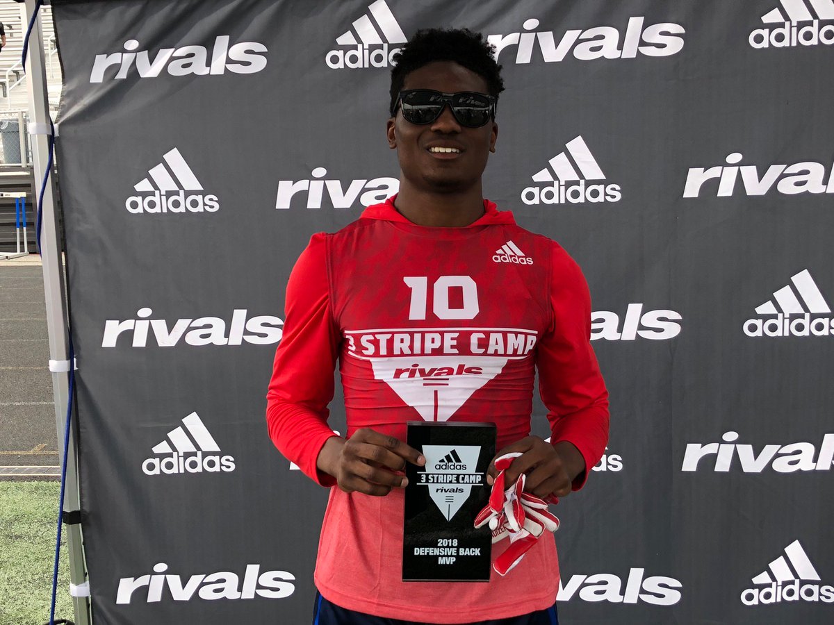 RivalsCamp's tweet photo. Congrats to our #Rivals3StripeCamp Columbus DB MVP MJ Devonshire Jr!! https://t.co/q2cPwlY3jP