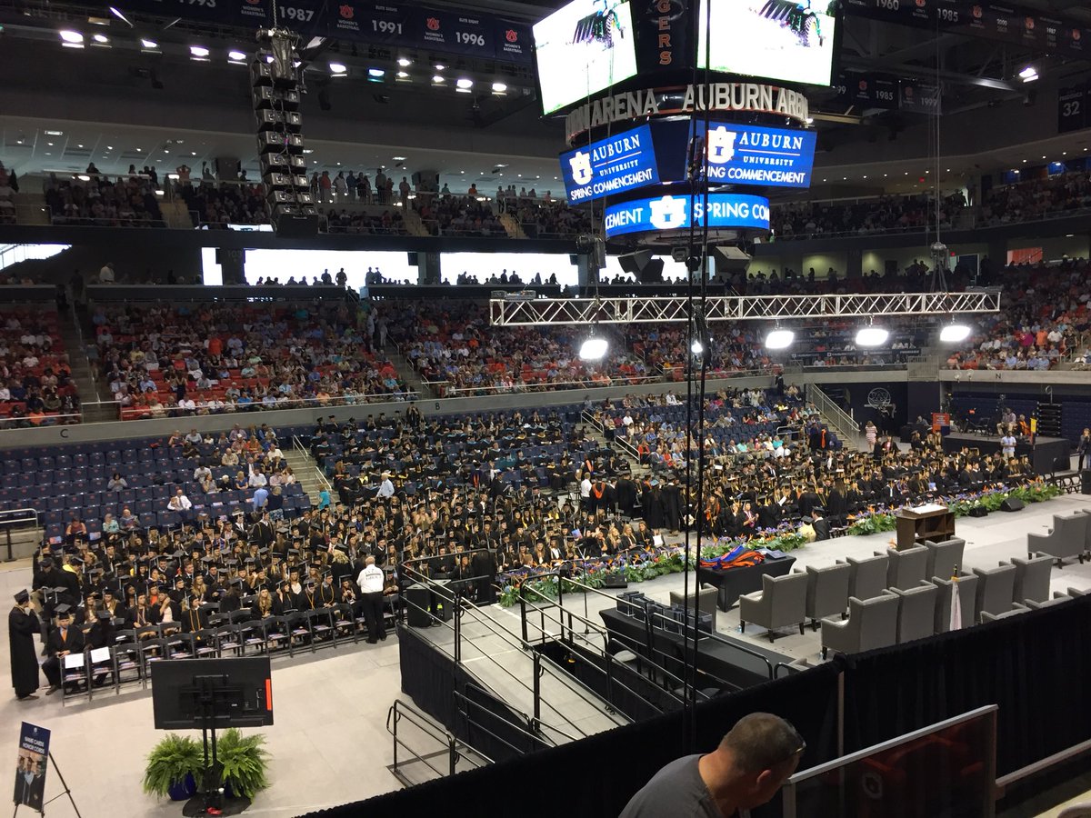 AmberH724's tweet photo. Celebrating my husband, Zach, today!! Congrats on being an #AuburnGraduate today!!! War eagle!! https://t.co/fKgNIs8y4G