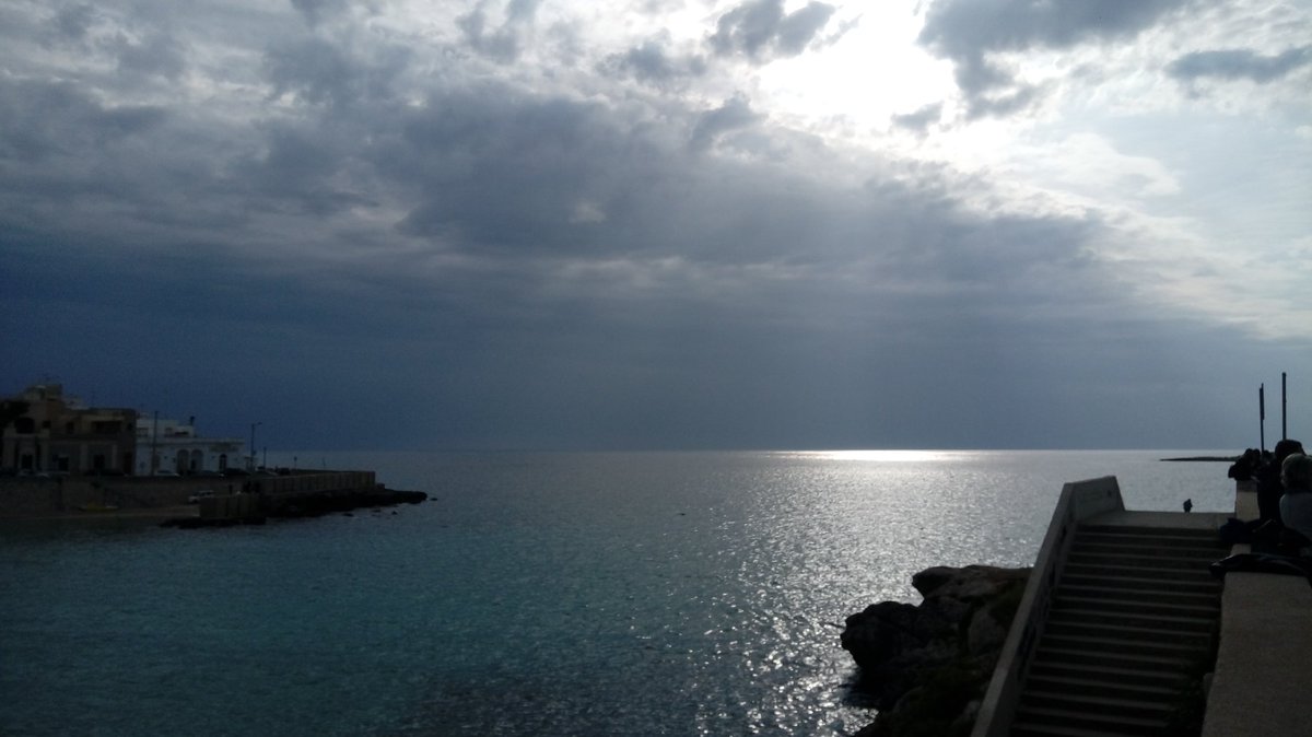 Annaribuccare85's tweet photo. Scatti rubati...
#Salento
L' unione tra cielo e mare ❤ https://t.co/LZxquD3q71