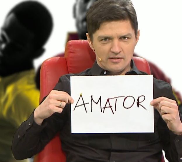 JanuszKibol's tweet photo. No to jeszcze 3 zwycięstwa i prawdopodobnie będę mógł dołączyć do zacnego grona ekspertów trzymających karteczkę z napisem #AMAROR. Domagałem się stawiania na młodych, bo puchary i tak już stracone, a ten uparciuch Carrillo robi mi na złość. Niech mu będzie😉#KORWIS #OkiemWiślaka https://t.co/GH1K7y4XKI