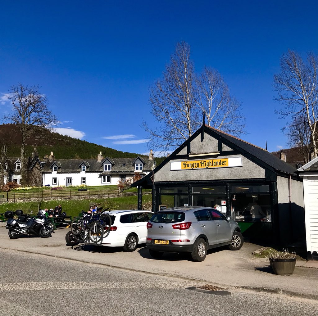WindyWilson88's tweet photo. Took a drive up to #Ballater today through #Blair #Glenshee and #Braemar was absolutely glorious as well
Stopped at @theglenshee for a drink, and even had time for a fish supper at the #HungryHighlander in #Braemar on the way home #TangLife #V8 #BringTheNoise https://t.co/R1nLOLrtT6