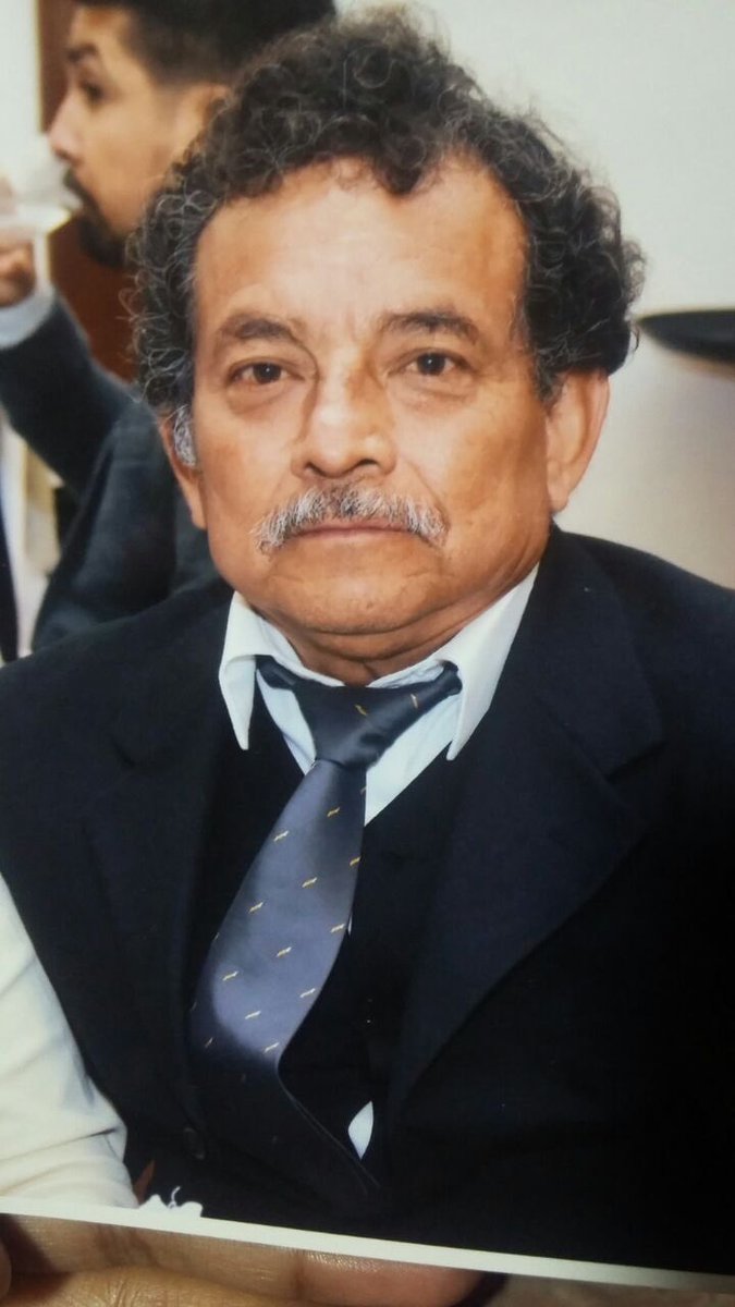 LaAlamedaQro's tweet photo. #TeBuscamos Miguel Rivera López, visto por ultima vez el 23/04/18 en #Querétaro, conducía una camioneta Nissan de redilas Mod 1988, placas SY74143 inf 911, 089 y 4423695093 @AYUDA_QRO @qro_obj https://t.co/35R7fMXQfe