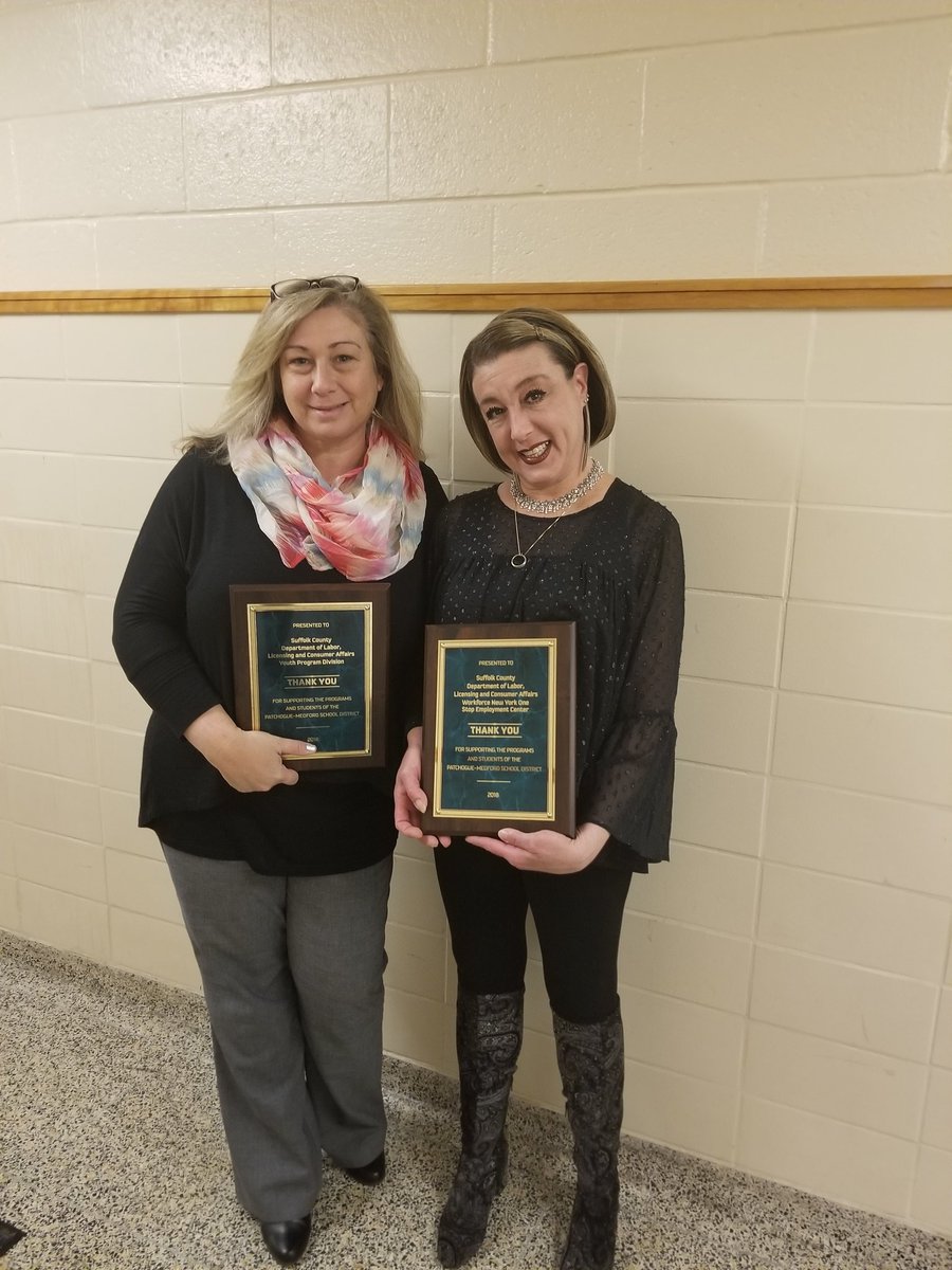 PmhsRaiders's tweet photo. #businesshonorsocietyinductees #dedicatedcareecounselors #scdol https://t.co/mqlQZVXr90