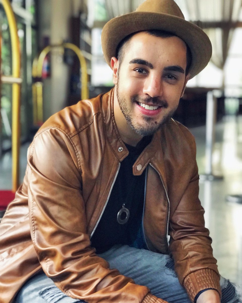 vocês são a razão da nossa felicidade recife! daqui a pouco tem show @melimoficial vamo nós