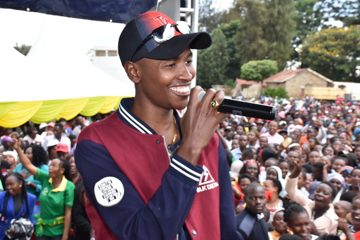 stevenjoro16's tweet image. Thank you..
@NgaruiyaJunior  Junior 
@GukenaFMKenya 
#Entrusting
#StemaxPhotography  #ThanksgivingCeremony
At Ndumberi Stadium
God Bless you