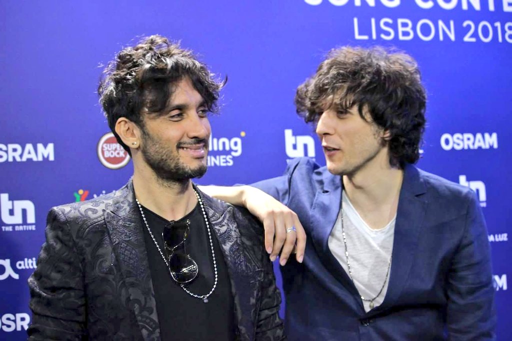 Dona_t3ll4's tweet photo. Two is megl' che one 😉 Tifiamo per la nostra Italia 🇮🇹 

#MetaMoroPrendiamociLEuropa
#MetaMoroAtESCisTheNewMundial2018
#Eurovision
#MetaMoroESC2018 #FabrizioMoro #ESC2018 #ESCita #ErmalMeta #quantegioie https://t.co/yal3OFrDL4