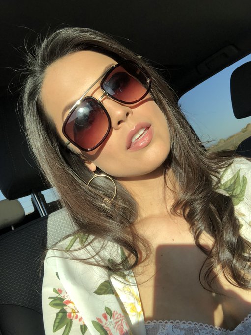Sunday Vibes 😎 https://t.co/ohmAOGqNzk<a href="/tag/raquelpomplun"class="tags"><span>#raquelpomplun</span></a><a href="/tag/pomplunation"class="tags"><span>#pomplunation</span></a>