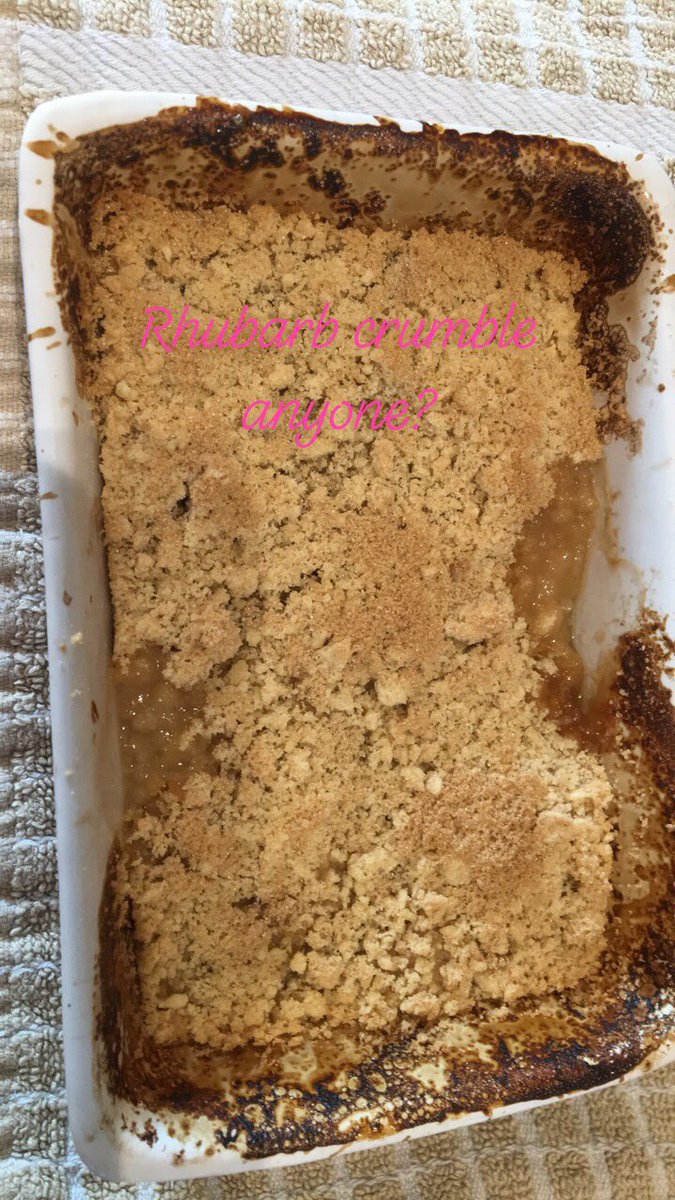dad2alys's tweet photo. Rhubarb crumble with fresh rhubarb from #plot47 help yourselves but can the last one please wash the dish😁#beatingcancer #cerebralpalsy #Anglesey https://t.co/CG06YPLnUU