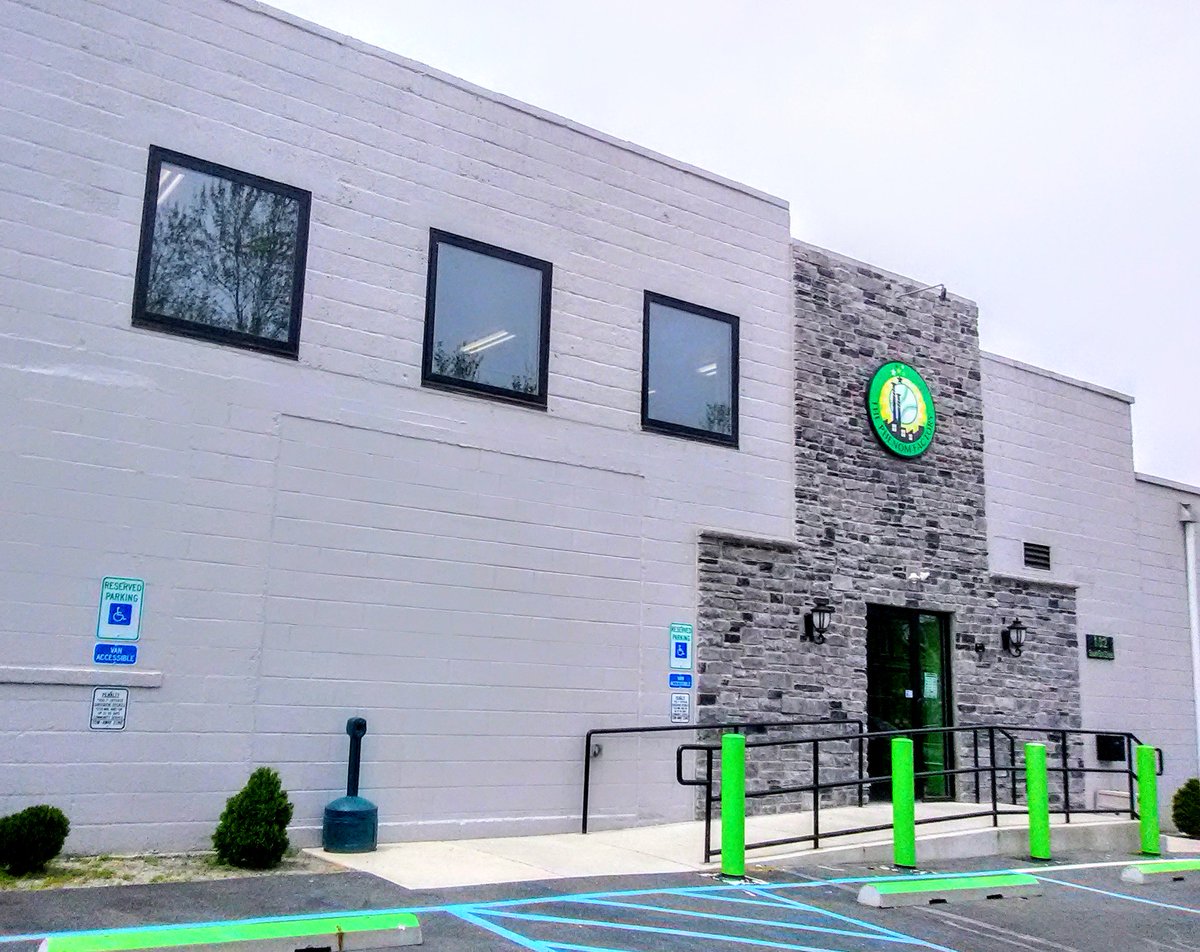 phenom_factory's tweet photo. South Jersey's hidden gem, The Phenom Factory, invites all hitters to drop by for a bucket of balls ($5 a bucket/approx. 50 pitches). Play ball. Be phenomenal. 

102 S. 8th Street, Millville NJ 

#baseball #sportstalk #southjersey #training https://t.co/m4fmcPYL5p