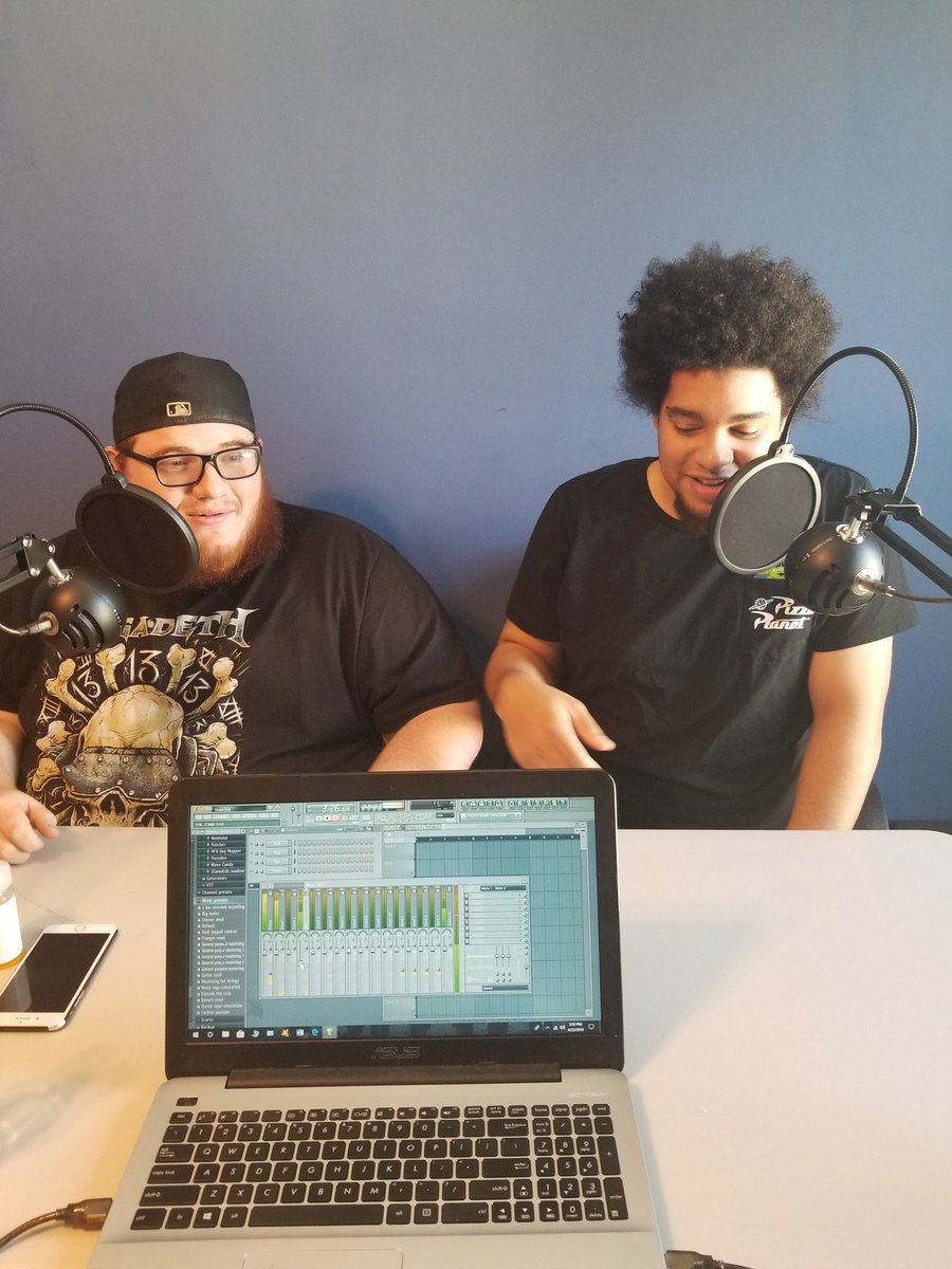 We had our trial episode of Serrated Blade Radio (A YouTube show we've been putting together) run today and we had a lot of fun putting this together! Our pilot episode will be recorded in 2 weeks, upload dates tba. We'll keep you posted though guys! #radio #metal #news #Music