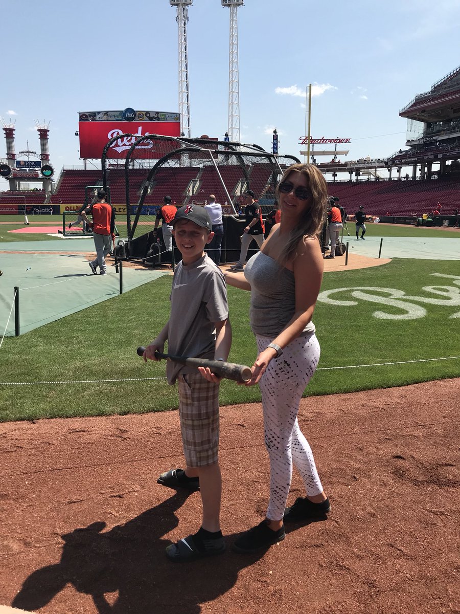 DownTownKB12's tweet photo. Thanks to the marlins for a great day and @JTRealmuto for the bat! My son has the best day of his life! https://t.co/R9J7bJIiMK