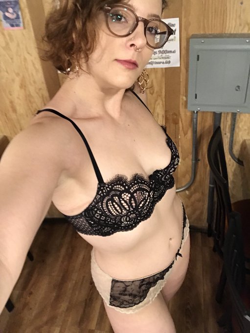 Not bored AF. Nope nope nope.   Working my first double shift at Dusk til Dawn. Not many people here<a href="/tag/notbored"class="tags"><span>#notbored</span></a><a href="/tag/yesastripper"class="tags"><span>#yesastripper</span></a><a href="/tag/comethrowmoneyatme"class="tags"><span>#comethrowmoneyatme</span></a>