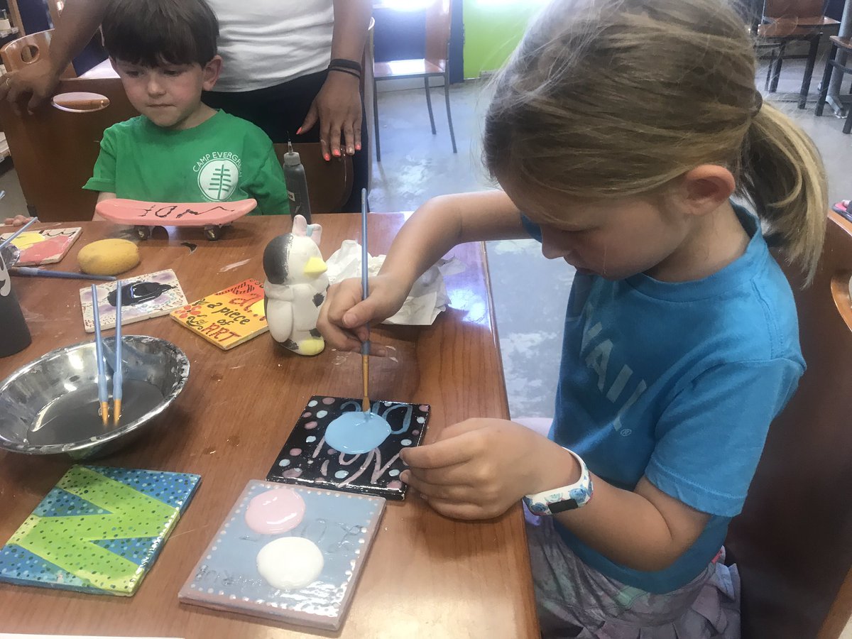 prekhedgehogs's tweet photo. Making Art from the Earth! #allfiredup! #trinitytreasures #trinitycares https://t.co/9UBobRoZIe