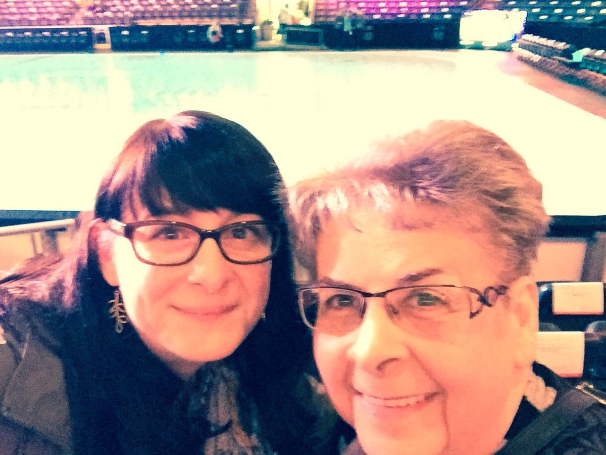 Hangin' out with Tessa and Scott and friends this afternoon! #starsonice #SOICAN18 #mommydaughterdate