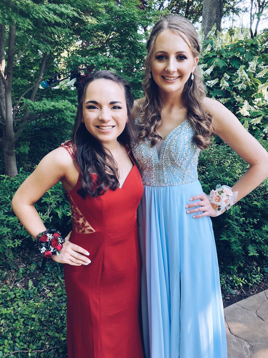 bekahpen's tweet photo. Biiiiig prom people #promneverends https://t.co/iiKveewTXI