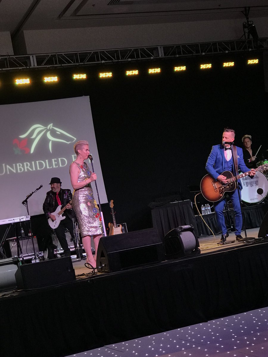 tpglive's tweet photo. MSG was proud to bring @thompsonsquare to the @unbridledevefun Derby Gala at @GaltHouse. Kiefer & Shawna did a fantastic job entertaining the guests. #kyderby #unbridledeve #thompsonsquare #msgevents #msgstrategy https://t.co/OjWJASfSJN