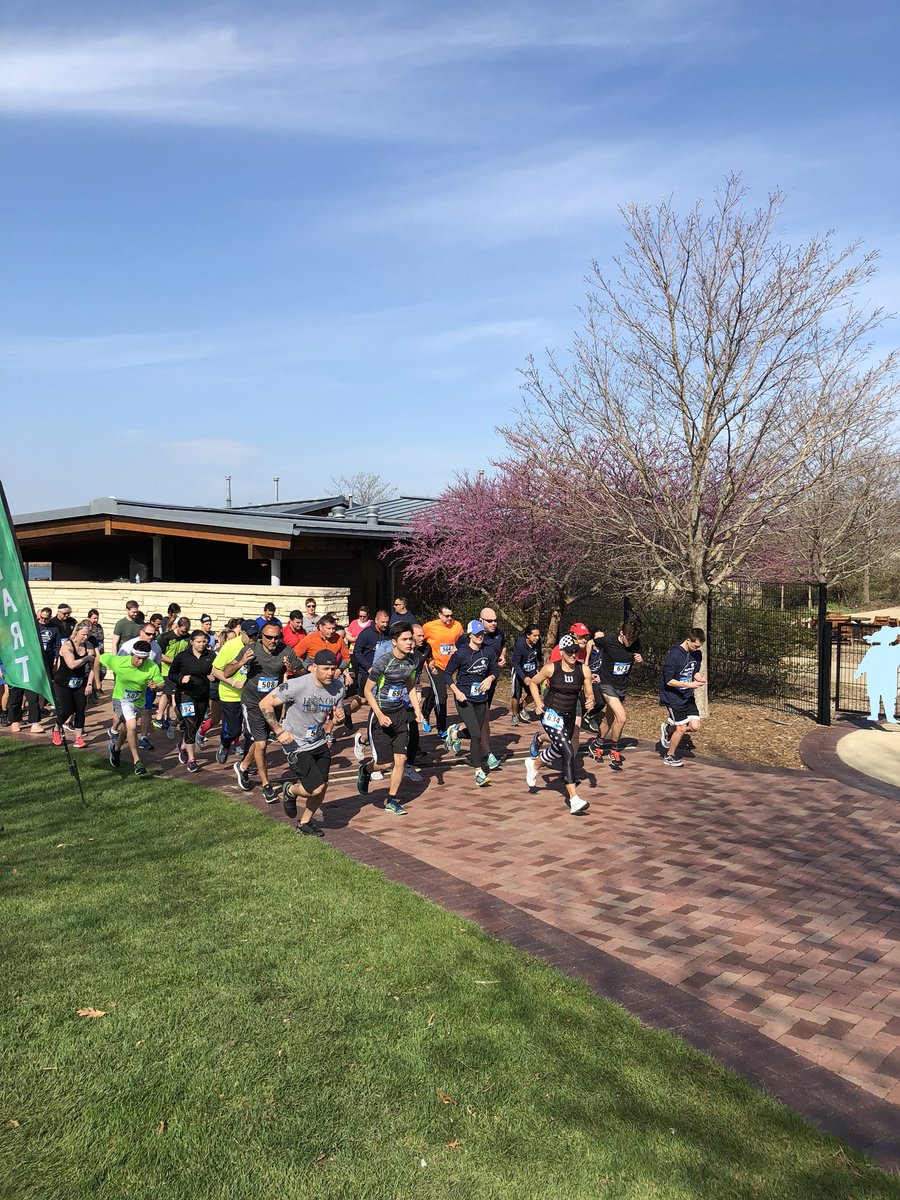 LCMLeague's tweet photo. Great morning spent @IndependenceGro at The Five-0 5K supporting the @Chicago100Club. https://t.co/zDlvLWbj7f