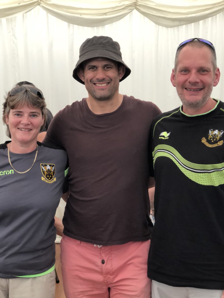 vfearzy's tweet image. Great afternoon @SendInTheToops testimonial game. Thanks for your time @DylanHartley @Toopsuk @ben_foden. The pop up looks great in the garden. #notstayingtheretho!!