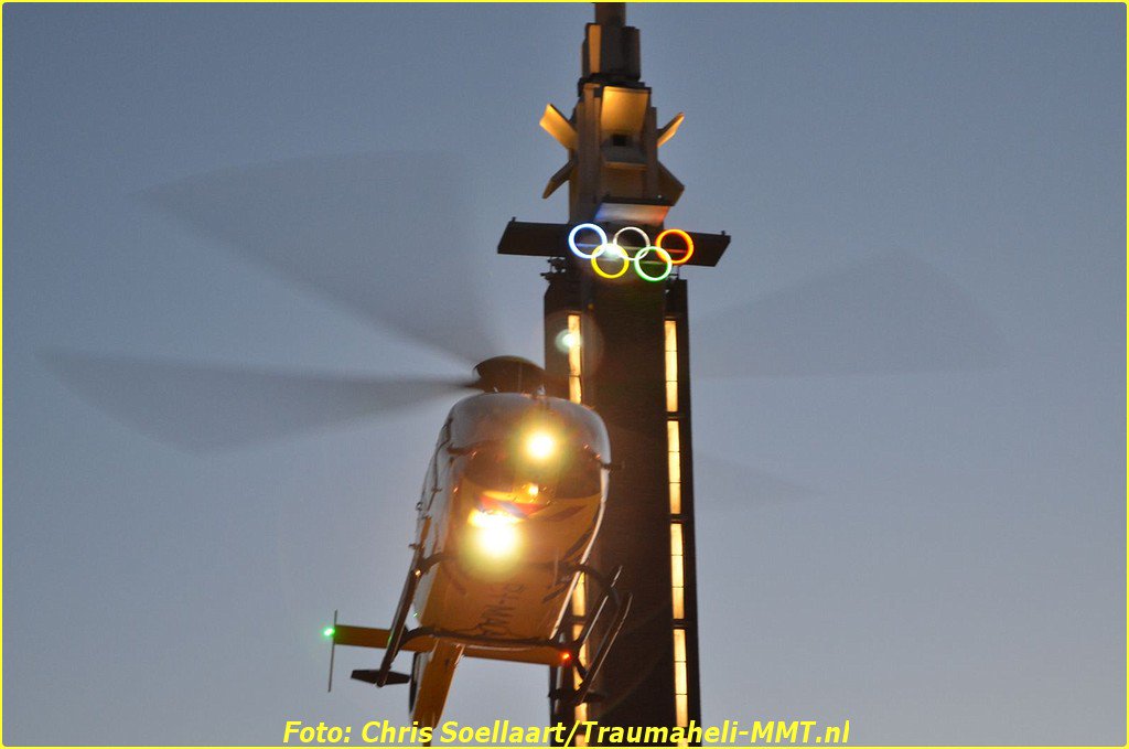 TraumaheliMMT's tweet photo. #Traumaheli #Lifeliner1 zojuist in #Amsterdam bij het Olympisch stadion, betrof inzet bij een #steekpartij aan de #Stadionkade. ^MvO https://t.co/Af4fdjtieZ