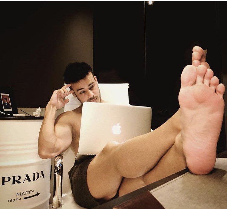 _feetlover_ 