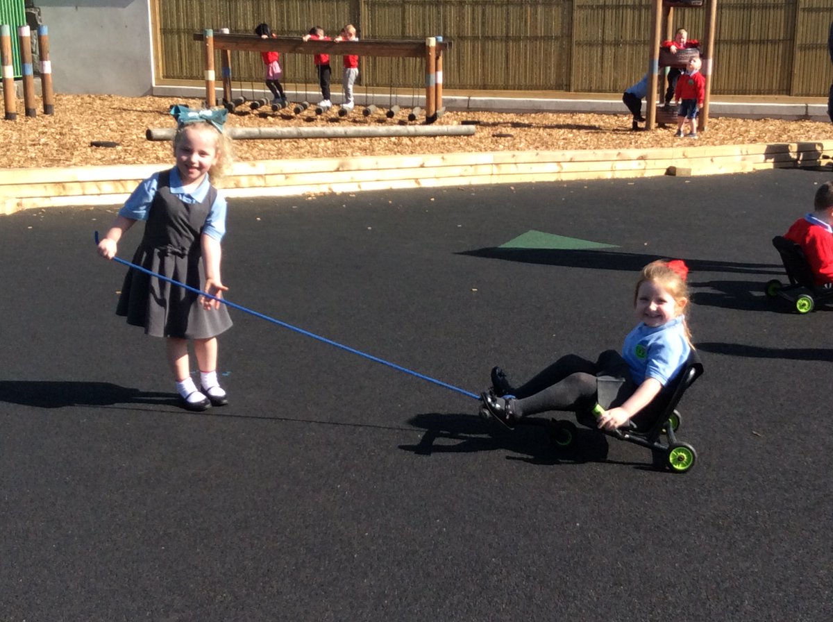 PentrerGraig's tweet photo. Nursery fun in the sun! #pgpstars #pgpphysical #pgppsd https://t.co/dD7C6TFrCb