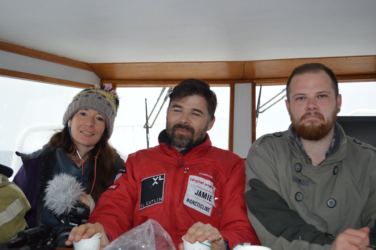 _DrKatieSmith's tweet photo. Team #ArcticLive made it out on the MV Tiesten today. Beautiful sights &amp; great #OceanAcidification and #Microplastics research = productive day! @de_updates @clara_nielson @ratherbeinsea @EllieWorldwide #ExeterMarine @UofE_Research #LewisLab https://t.co/nVUi5WaAAu
