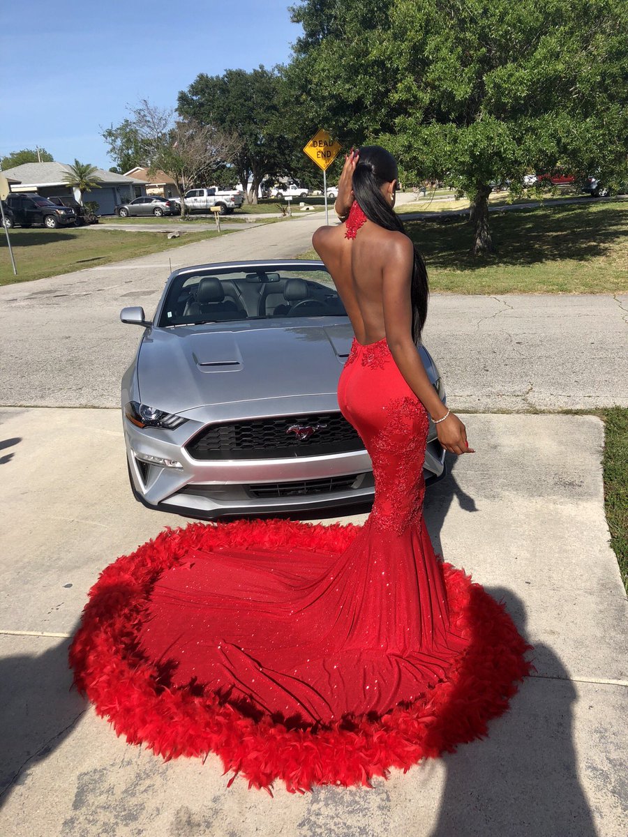 thekaaynicole's tweet photo. red rum 💋 #Prom2k18 https://t.co/4ezGamkI3d