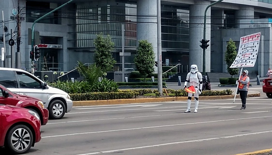 ArturoTay's tweet photo. "These aren't the droids we're looking for. You can go about your business. Move along... move along."
#SundayQuote #sundaymood #sundayfun #gettingready4 #SoloAStarWarsStory #StarWars @starwars #Solomovie #May6 #looking4droids #domingo #MayTheFourth +2 #ciudaddemexico https://t.co/EPIFgBSOVI