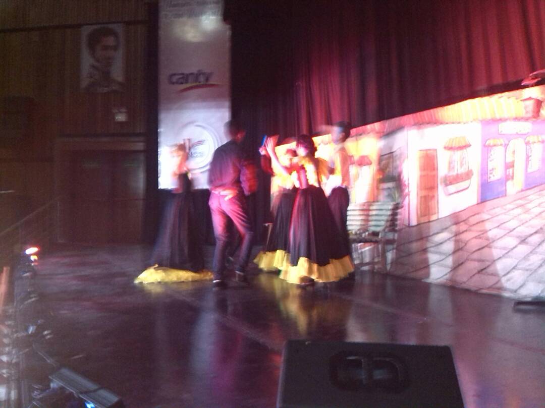 CulturaenCantv's tweet photo. Despedimos esta edición del #FITCcs2018 en #Cantv Av. Libertador con el tributo a La Sultana del Ávila y la obra "Un canto a Caracas"#ConexiónCulturalCantv   #FITCcsPuroTeatro   #NuestraConexiónEsConVenezuela https://t.co/KHeaSLbP8e