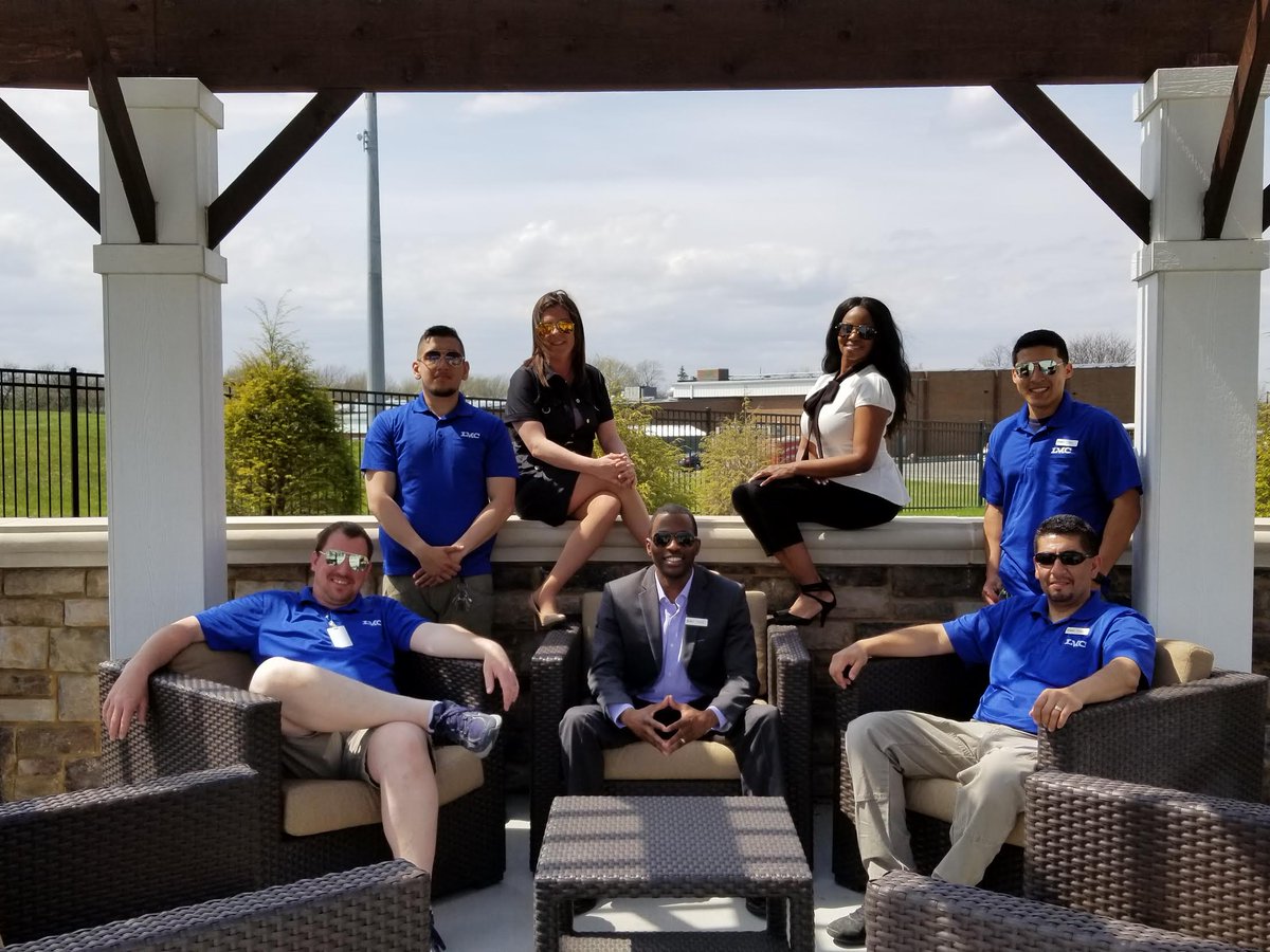 TheBrookOnJanes's tweet photo. We’re springtime ready at The Brook on Janes! 
Meet your Brook On Janes Management Team!👋

#BolingbrookApartments! #Proud2BeLMC #TheBrookOnJanes #TeamBrook #LMC #Bolingbrook #Chicagoland #BolingbrookIL https://t.co/G5X4rce9Cv