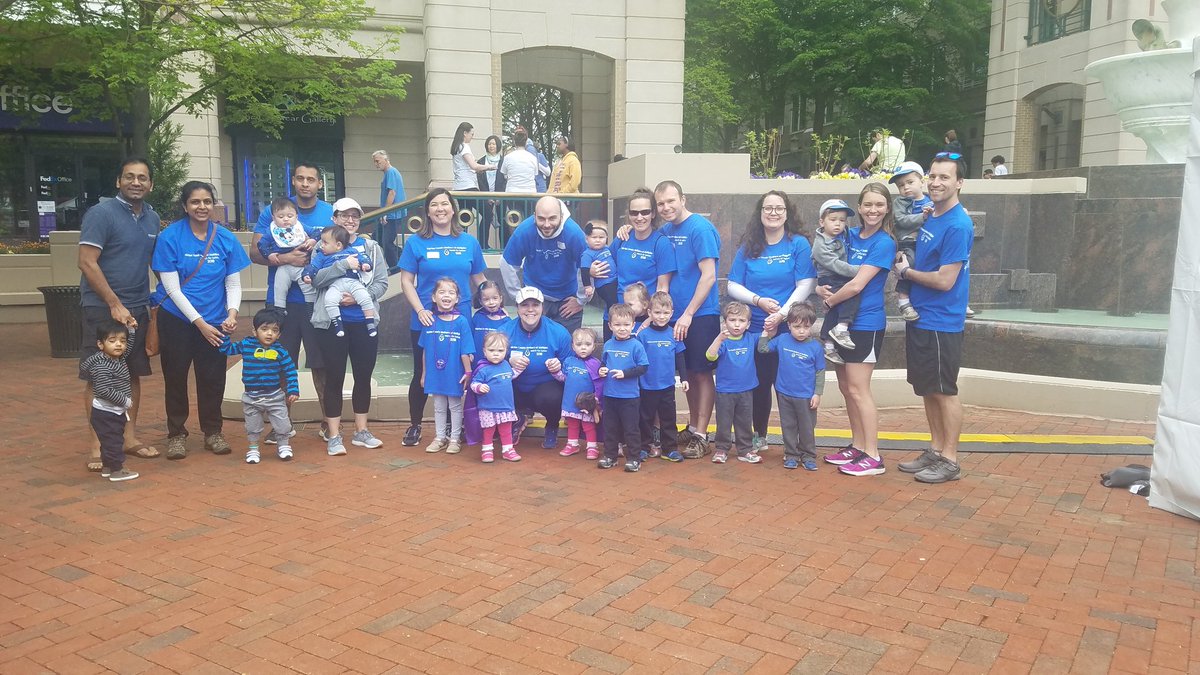 eeltringham's tweet photo. Fairfax County Mothers of Multiples team at the @MarchForBabies in Fairfax County today! #MarchForBabies #MarchOfDimes #FCMOM https://t.co/t5B7HpVAps
