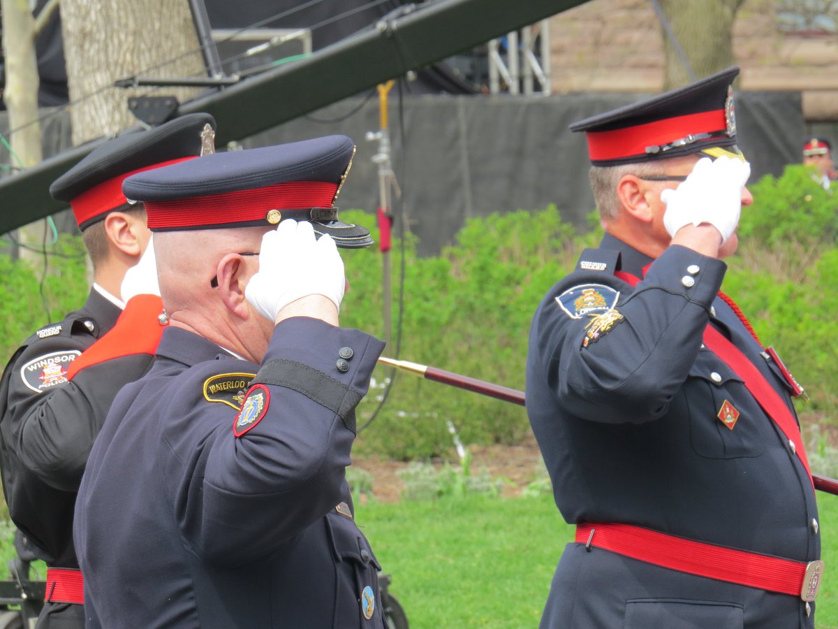 HeroesInLife's tweet photo. [Photos] 266 police officers in Ontario have died in the line of duty. They are our Heroes In Life, Not Death. The Ontario Police Memorial Foundation's Ceremony of Remembrance 2018 official photos are posted on Facebook here: https://t.co/NJgwX0zrFj #HeroesInLife #HerosEnVie https://t.co/4dmZE7XQYM
