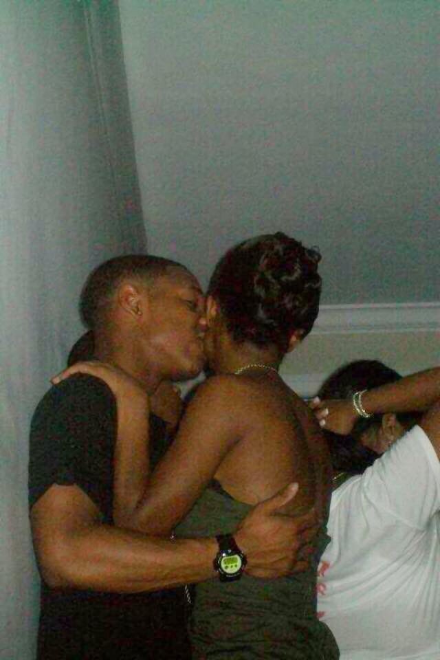TeamDevyn's tweet photo. 10 years ago #promafterparty🤞🏾😘 https://t.co/0Z0hj8Bdb6