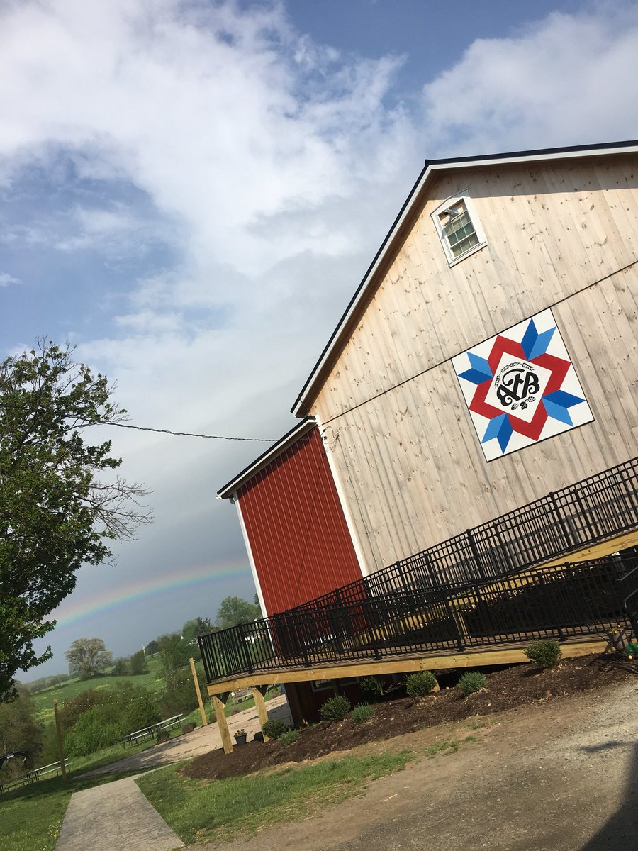 MDfallingbranch's tweet photo. Beautiful day on the farm 🌈 https://t.co/3dT9Ibx5u2