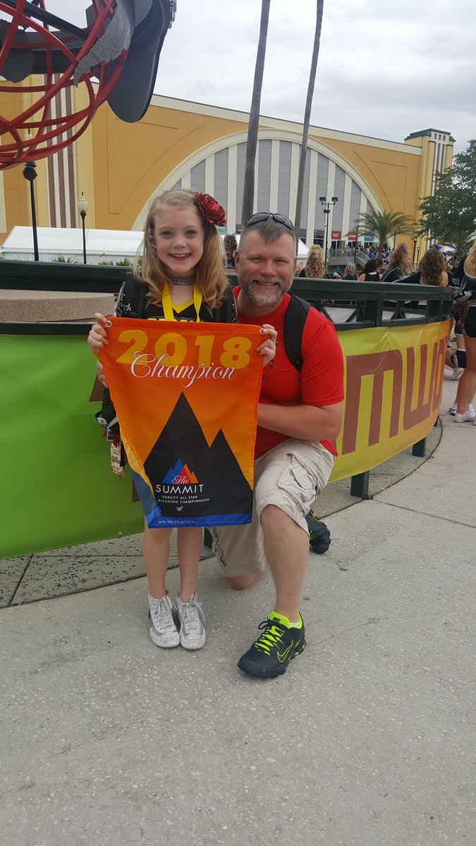 DRich1974's tweet photo. Top Gun Glitter you are the 2018 Summit Champs. #TheSummit18 #Followtheflower @VarsityAllStar @UltimateClimb https://t.co/NAIxIv99My