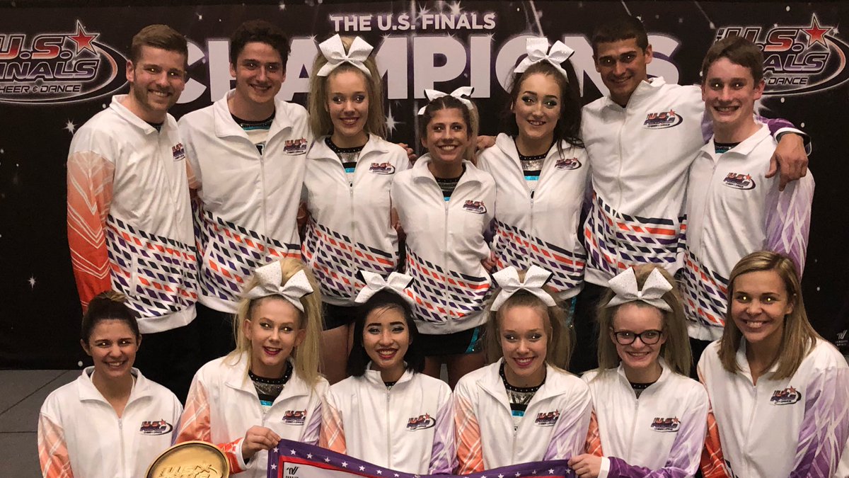 theusfinals's tweet photo. Give it up for these teams receiving the gold at the #USFinals18 in Providence! 🏆 https://t.co/rMs8tpaRbp