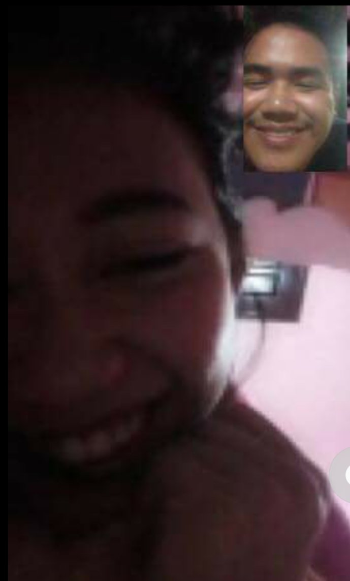 JoyCris07's tweet photo. And I heard your voice again 💖 😭 Lord,paubaya nyo na po to sakin 😭☝ I love ur smile,ur laugh,everything about u bbq. 😭💯 Miss na miss na kita 💔😭 https://t.co/kjyizKGiTw