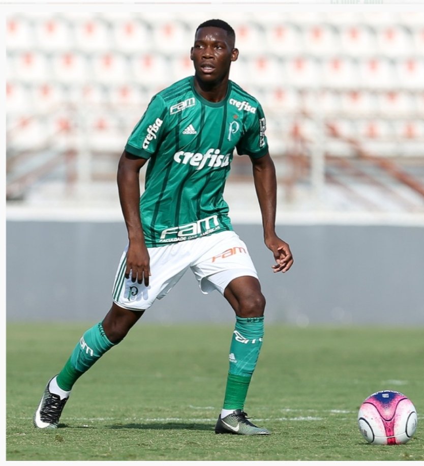 Ptk_771's tweet photo. #Achada⚽️❤💚🐷 https://t.co/56fqGAOjUo