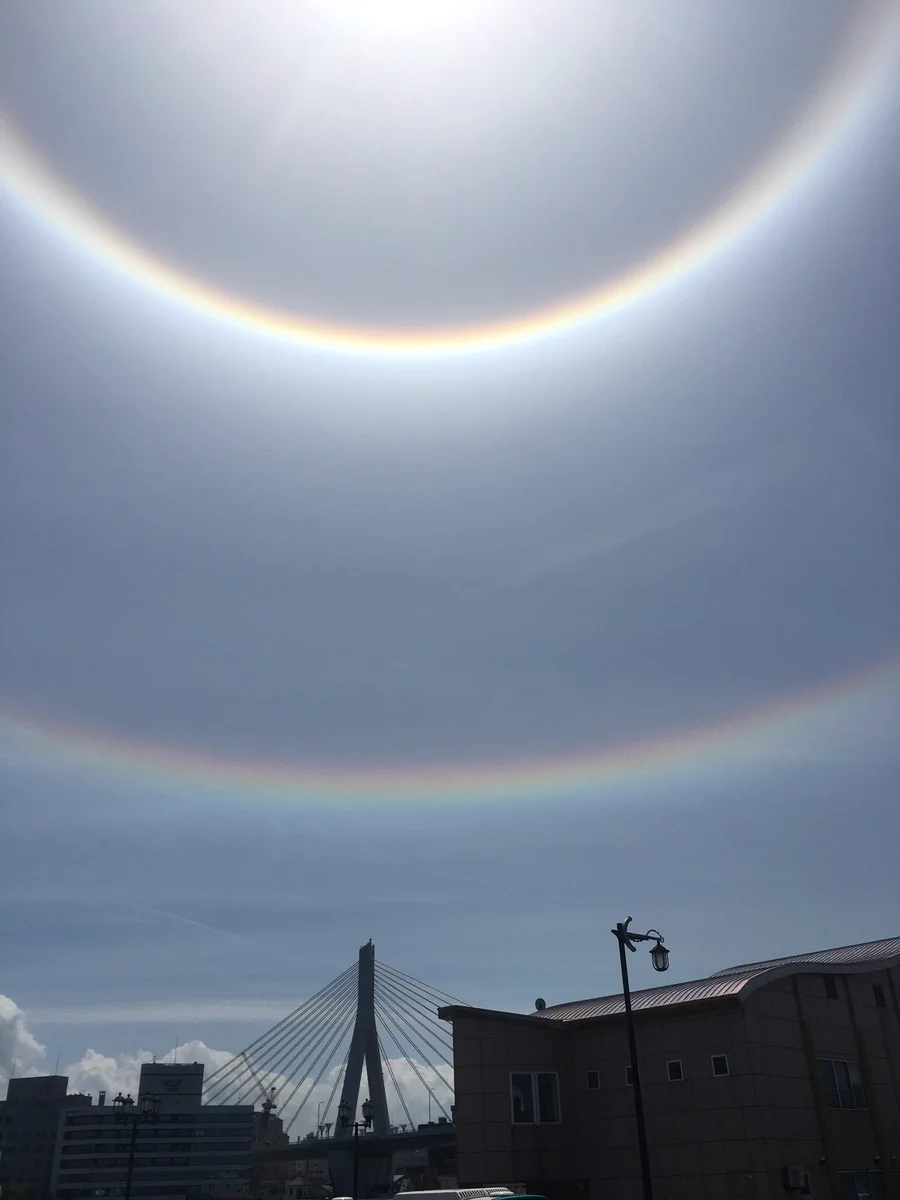 うっとり見惚れるレアな虹 ！！こんな綺麗なのに、天気が崩れる前兆だなんて‥