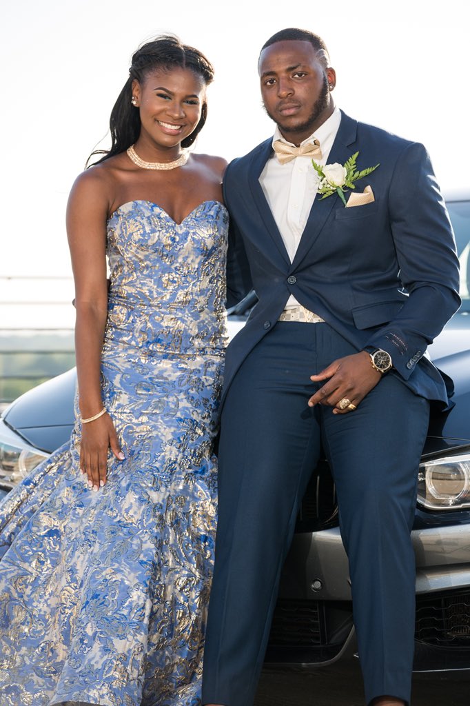 saychphotos's tweet photo. I may by late but they still looking amazing. @_jordyann and @__kobaa were sky high for prom.
===
#woodrich #SecureDaPack #FaceDaWood #seniorprom #prompics #promphotos #promszn #atlprom #woodland #atlanta #saychphotos #viera #atlantateen https://t.co/C47mxqUdzk