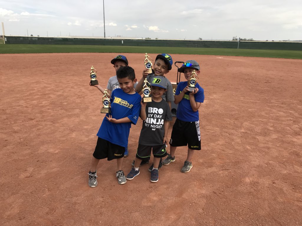 vikkilynnhorton's tweet photo. Congratulations to #burnbaseball for winning the 11u #battleatthefort2018 and to #shockersbaseball for being the runners up. @triplecrownspts @TCSColorado @TCS_BB Final score 8-7. #nailbitter https://t.co/eSUFqpQptD