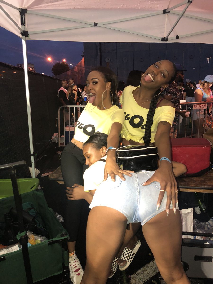 mialuvsalia's tweet photo. Cinco De mind yo fucking business bwoyyyy #IglooAtl https://t.co/mtjY6OPSiN