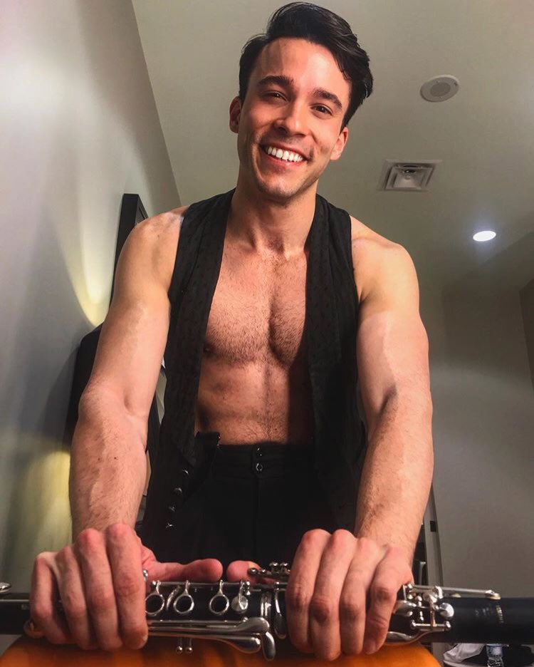 Tonight we say auf wiedersehen, à bientôt to our wonderful Hans, Conor Schulz as he plays his final night performing in #cabontour. 😘, darling!