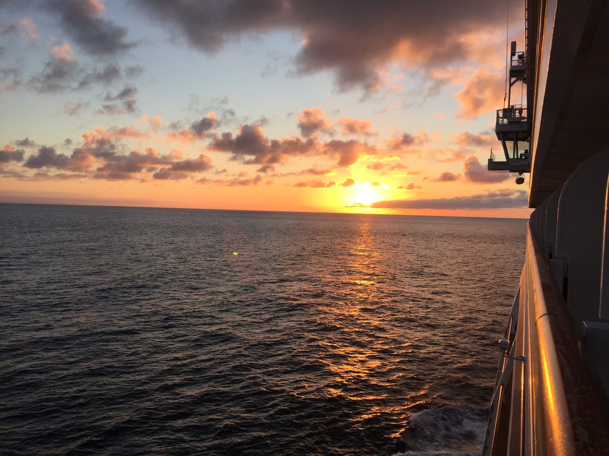juliemccool's tweet photo. Happy #SundaySunsets everyone! Having trouble with my @FunInFairfax account but hope to rejoin you soon. In the meantime, here are some favorite #travel sunsets from #VisitMA #WhiteSandsNM #NorthernIreland @VikingRiver . @always5star @RoarLoud @TouringTastebud https://t.co/X86S9jLYju