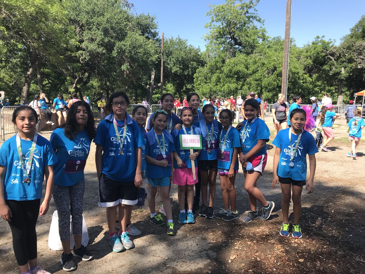 BilESLDirDillon's tweet photo. What kind of staff wakes up on a Sunday to support our students at girls on the run? Villarreal Jag Staff!! ♥️@ramirezyr6 @RoxanneJGtz @DivaMagaly10 @Maria_MorenoAST @Alice_P1422 @coachmcPE @IsaacGaitan6 @Prek_Ramsey @amessick27 @MarioE2123 @rivas https://t.co/ML6zbj06dK