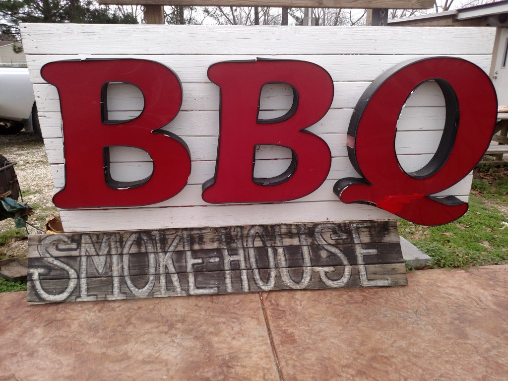 CityofFoley's tweet photo. Come try Dinner Bell Kitchen &amp; Smokehouse. This #FoleyDining establishment is home of the $5 pork sandwich with a side.
https://t.co/ArUwH957yv https://t.co/fDbnIO3z7e
