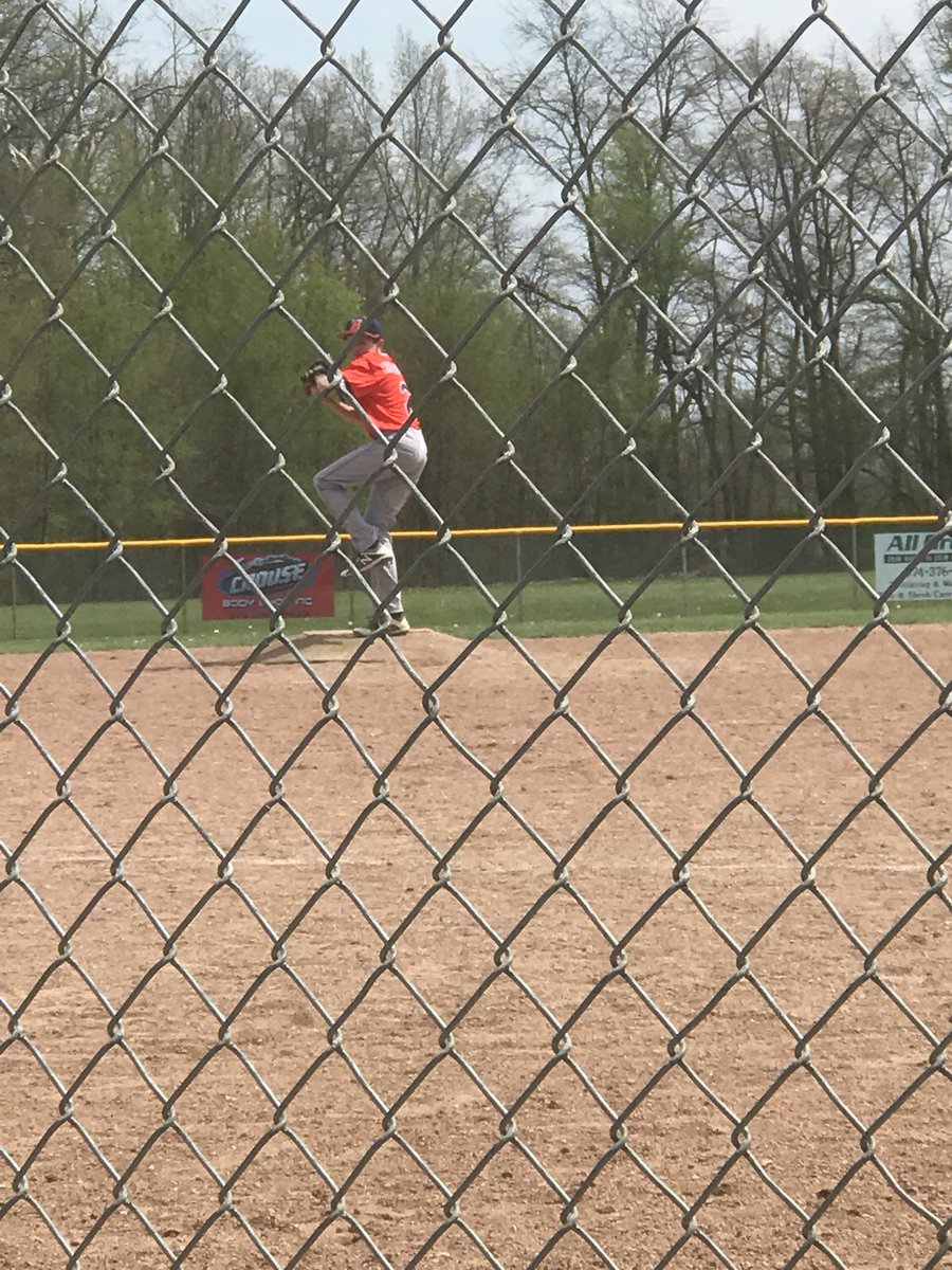 mkreiny's tweet photo. Last Warsaw #RaiderInvasion is in the books. Made to Semi-finals, played ball with their 14u buddies, had great weather, got dirty and made memories. Doesn’t get much better...until next weekend 😉⚾️❤️ @Harrisonbsball #baseballmom https://t.co/LKardlfLO2